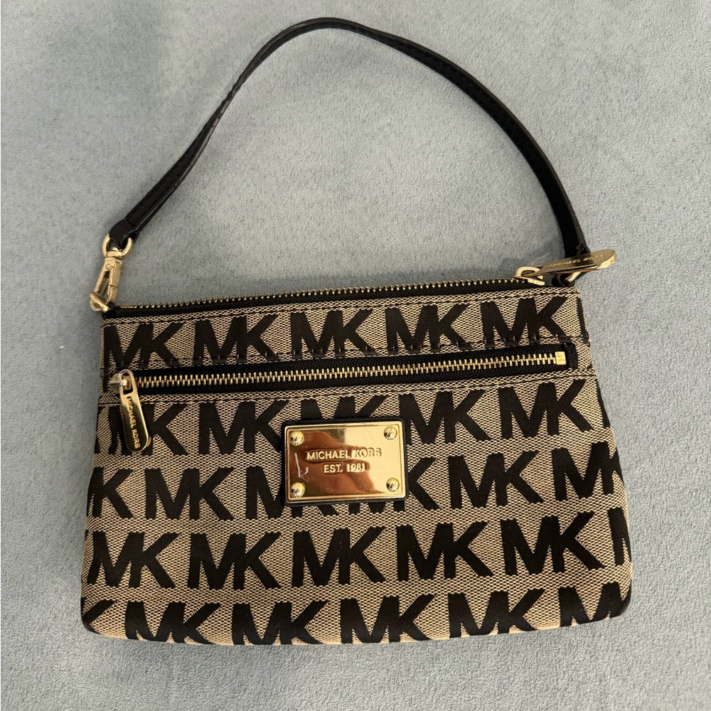 Michael Kors Clutch